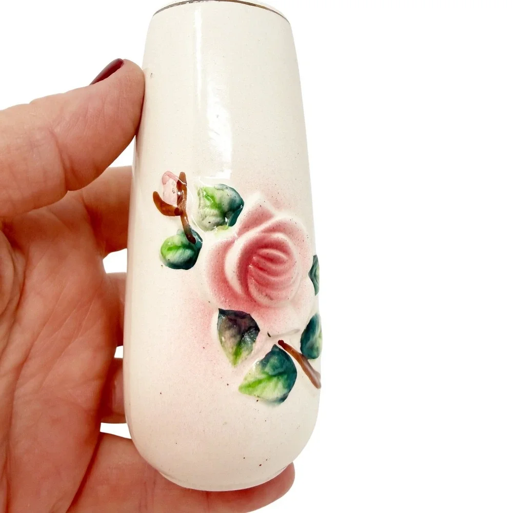 Vintage 1940s Japan Salt &‎ Pepper Shakers Raised Roses Ceramic